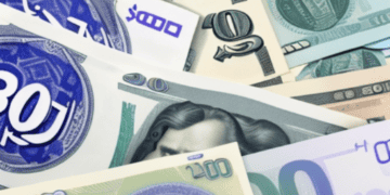 Various banknotes, including US dollars and Israeli shekels, illustrating foreign currency exchange. - Supply Chain News