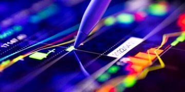 Traders Monitor Progress of Tapestry-Capri Deal Amid Regulatory Concerns