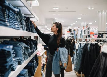 LVMH Reports Modest Sales Growth Amid Global Luxury Market Slowdown