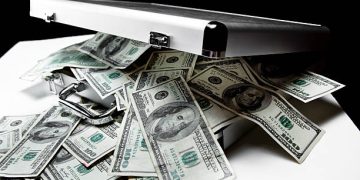 Airline Industry Involved in Transporting Large Sums of Cash