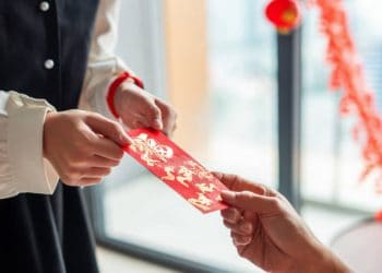 Chinese New Year Spending Boosts Economic Outlook