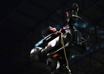 New Zealand Journalist Secures Exclusive Interview with Foreign Minister Peters on Trade Relations with India