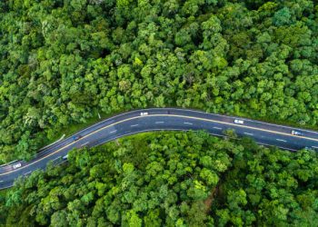 Logistics Sector Enhances Sustainability with Route Optimization