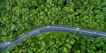 Logistics Sector Enhances Sustainability with Route Optimization