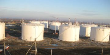 Tensions Rise Between African Neighbors Over Oil Export Blockade