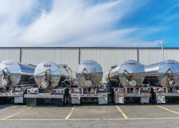 India's Oil Imports Surge to 10-Month High: Russian Supplies Soar as Saudi Flows Dwindle