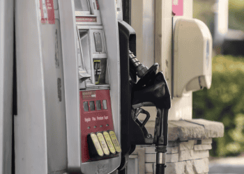 Pemex to Reduce Fuel Imports in 2025 as Domestic Refining Expands