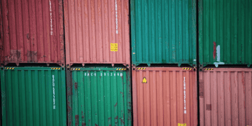 Electronics Industry Urges India to Act Swiftly in Replacing China in US Supply Chains