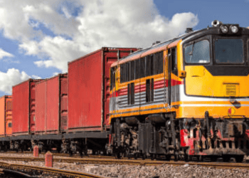 Indian Logistics Industry Expected to Reach $468 Billion by 2027, Report Indicates