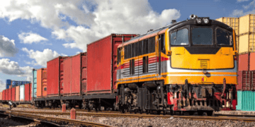 Indian Logistics Industry Expected to Reach $468 Billion by 2027, Report Indicates