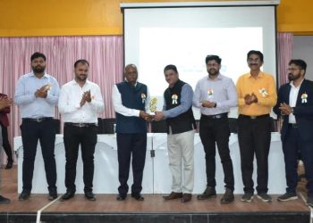 CE Shreekant Patil Engages Aspiring Entrepreneurs at Pitch Perfect Symposium in Sangamner