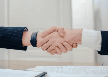 7X and Urbi Sign MoU at GITEX Global to Enhance Logistics Operations