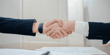 7X and Urbi Sign MoU at GITEX Global to Enhance Logistics Operations