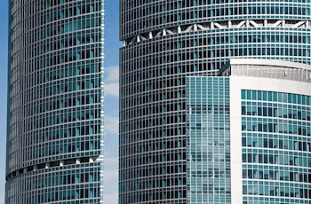 Arlington Extends Deadline for Satellite Manufacturing Company’s Headquarters Move