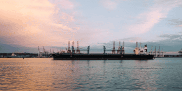 U.S. West Coast Refiners Increase Imports of Canadian Light Crude