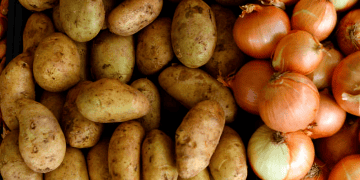 Bangladesh Investigates Alternative Sources for Onion and Potato Imports, Considering Pakistan