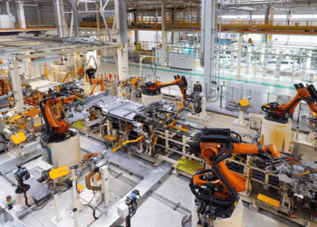 US Manufacturing Activity Improves, but Outlook Remains Uncertain