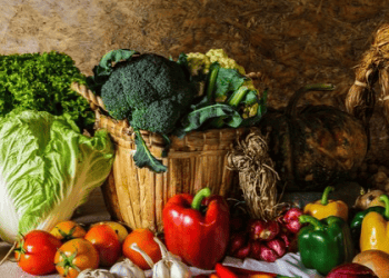 Bangladesh Increases Import Duties on Fruits, Leading to 30% Drop in Imports Amid Inflation Concerns