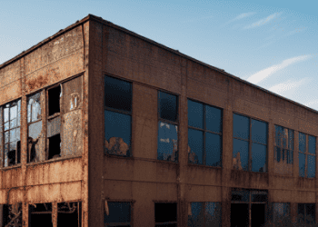 U.S.-Manufacturing-Faces-Continued-Slowdown,-Production-Declines