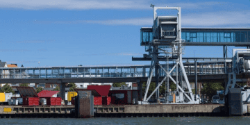 India’s Exports Decline in February 2025, but Show Yearly Growth