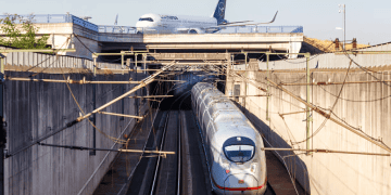 Lufthansa Express Rail Tickets Now Include Local Public Transportation Access