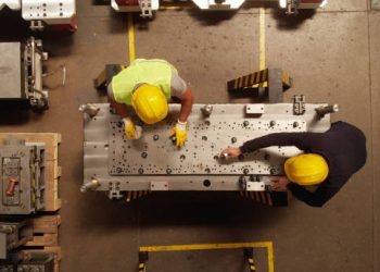 Apple Expands India Manufacturing Amid Uncertainty from U.S.-China Trade Shift