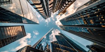 Stocks Reach New Highs as Tariff Effects Remain Limited in Short Term