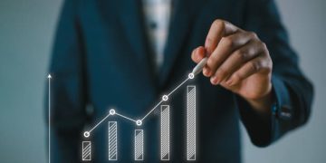 Analysts Weigh Impact of Recent U.S. Tariff Policies on Global Trade