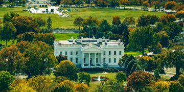 White House Urges Supreme Court to Uphold Presidential Tariff Authority