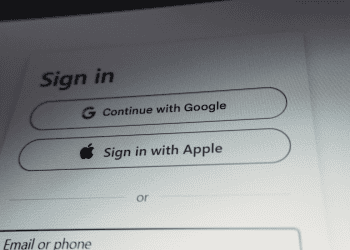 Apple and Google Issue Global Cyber Threat Alerts to Users