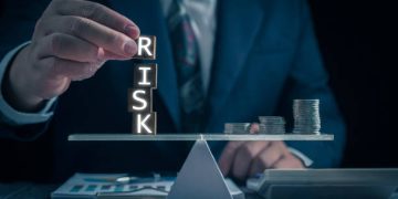 Banks Advance Integrated Risk Oversight Strategies