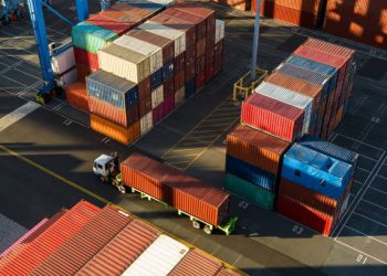 Logistics Supply Chains Face Tariff Disruption Pressures
