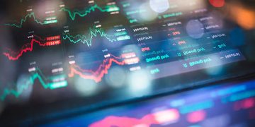 AI Investment Cycle Drives Selective Market Resilience