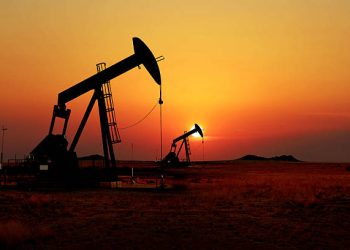 US Eases Iran Oil Sanctions, Extends Waiver to August