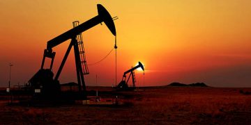 US Eases Iran Oil Sanctions, Extends Waiver to August