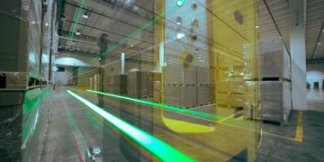 Warehouse Safety Innovation Enhances Efficiency in Narrow-Aisle Logistics